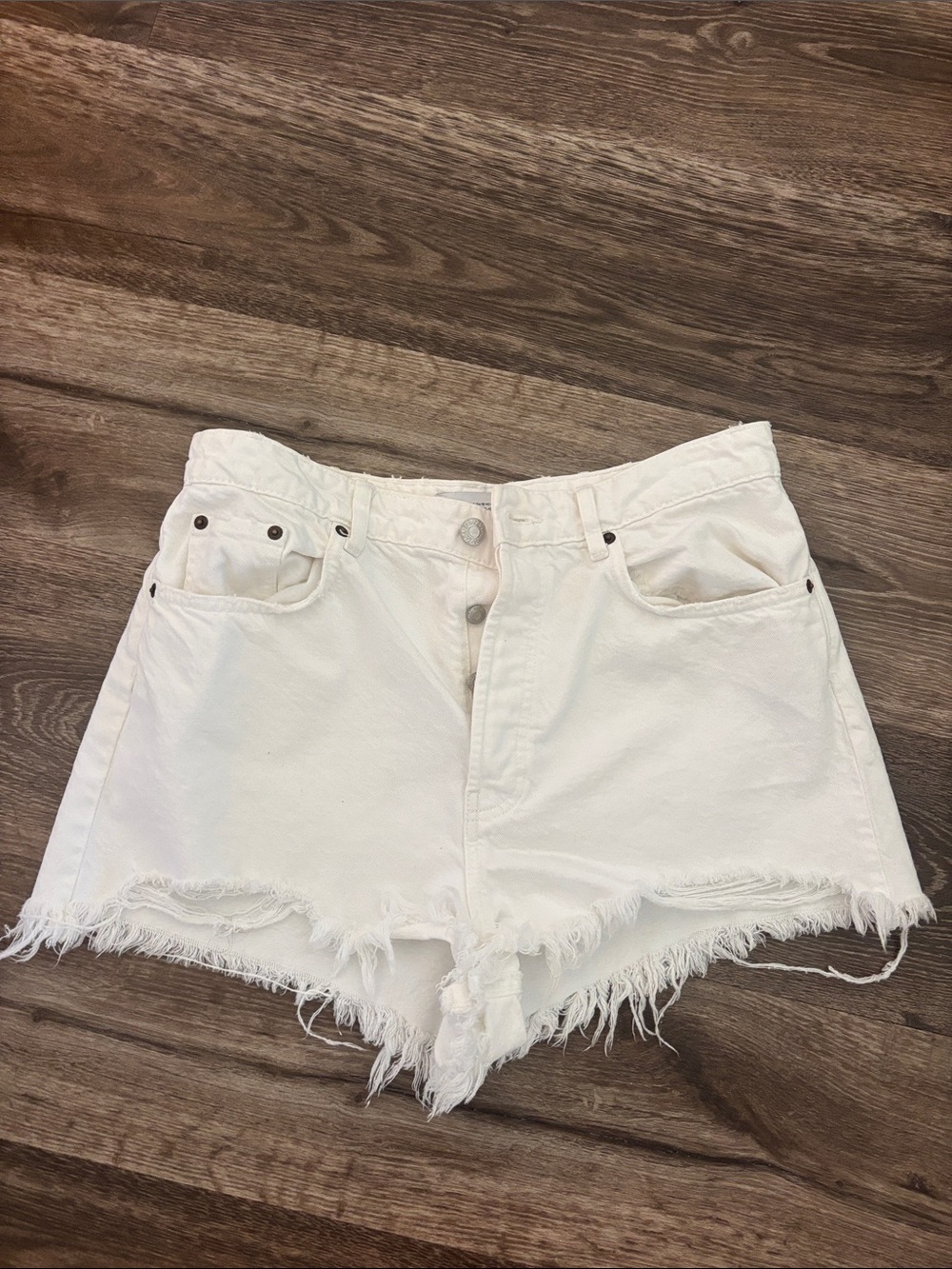 ZARA Women’s White Frayed Hem Denim Shorts